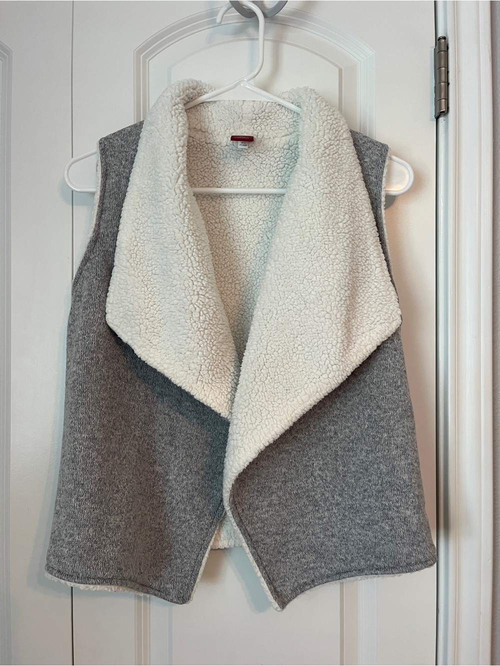 Arizona Jean Company Cream Sherpa Vest with Red Tag